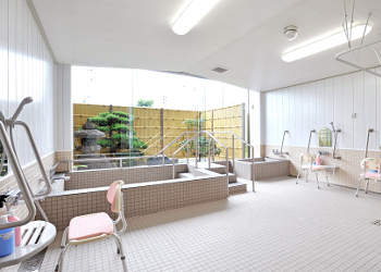 札幌市白石区菊水の通所介護「デイサービス すこやか東橋」浴室